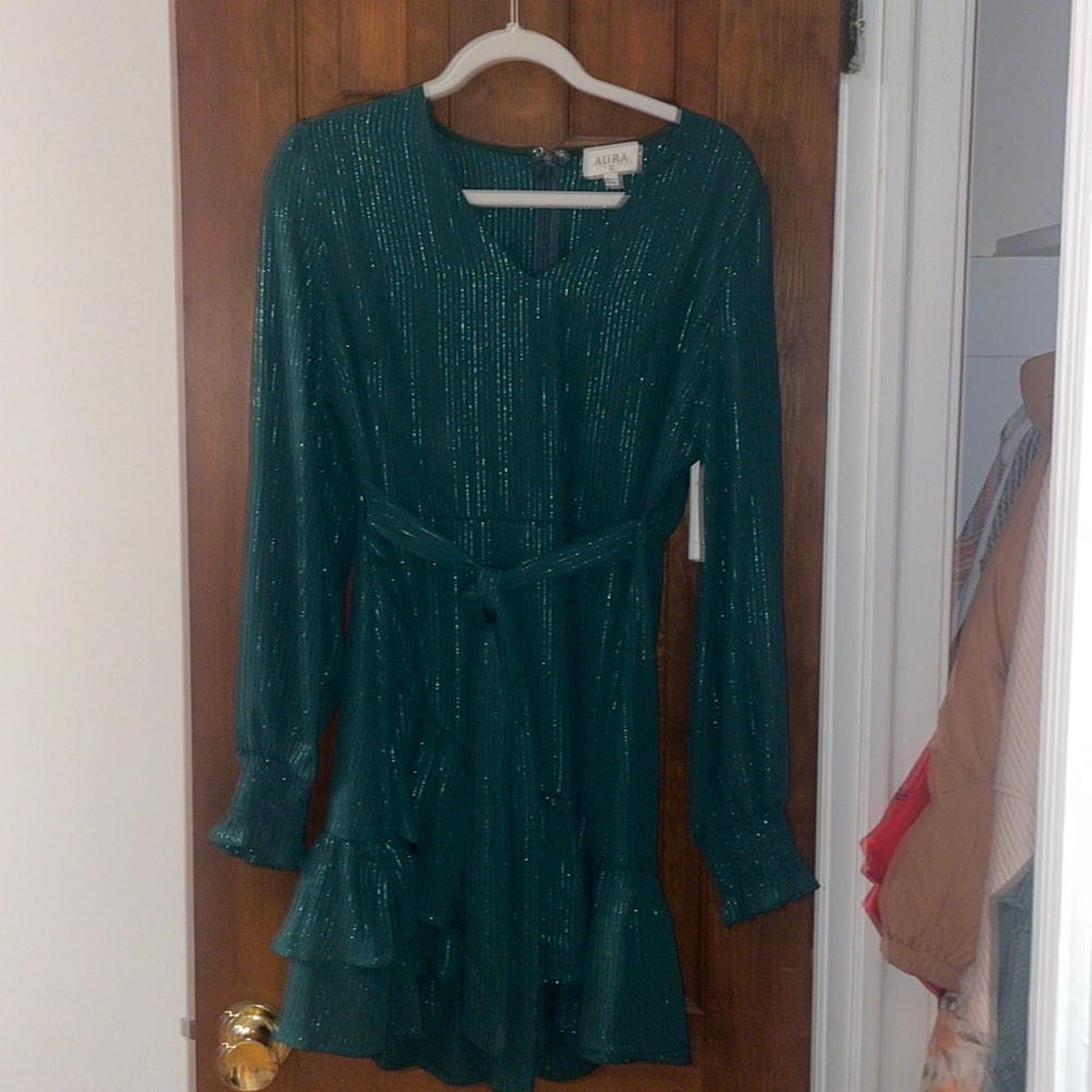 Green cocktail dress with shimmer detail